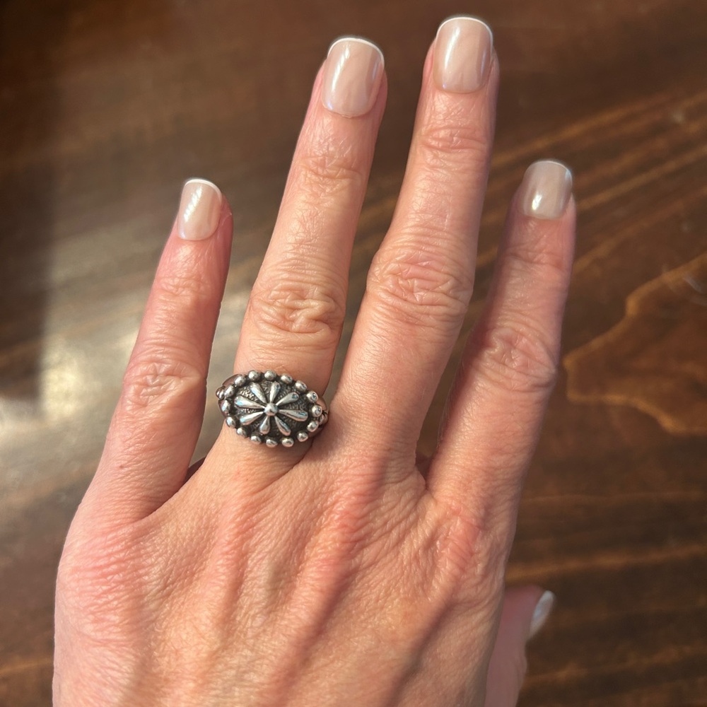 Sterling Silver Floral Dome Ring Size 6